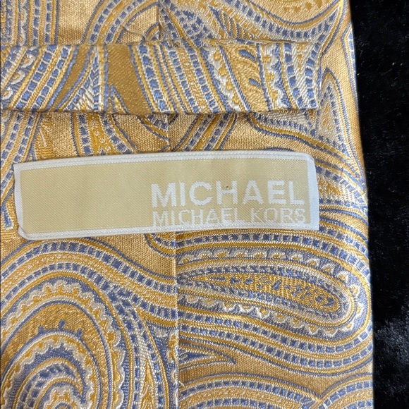 Michael Kors Gold and White Paisley Tie - Picture 2 of 5